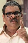 13 avril : anniversaire de Satish Kaushik